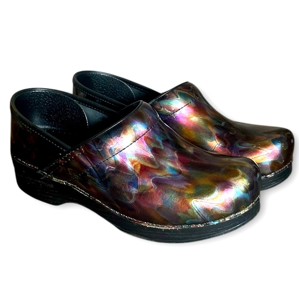 Dansko Professional metallic rainbow swirl Cotton Candy Sz EU 39 8 Slip-on Clogs
